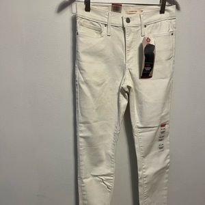Levi’s women’s jeans
